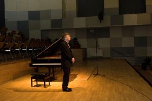 Concert in the Wroclaw Philharmonic 23.04.2012. Photo by Maciej Szwed.